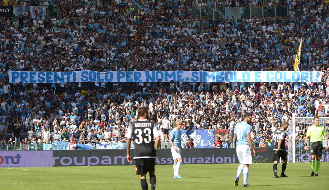 I tifosi della Lazio annunciano la tregua e si ripresentano allo stadio Olimpico: 